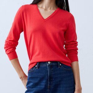 Banana Republic 100% Extra Fine Merino Wool V-Neck Sweater – Red | Size S